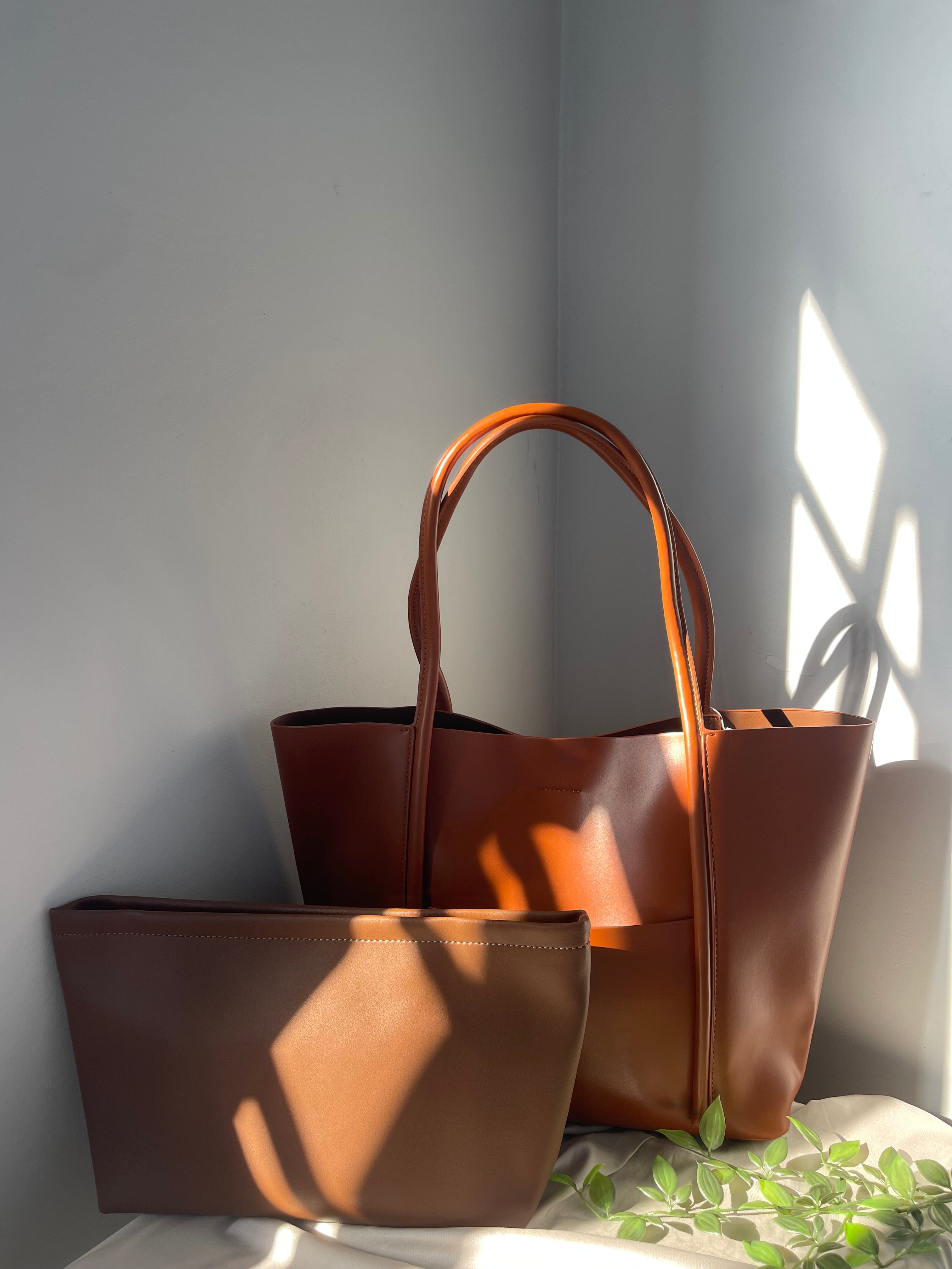 The NOIRÉ Everyday Tote