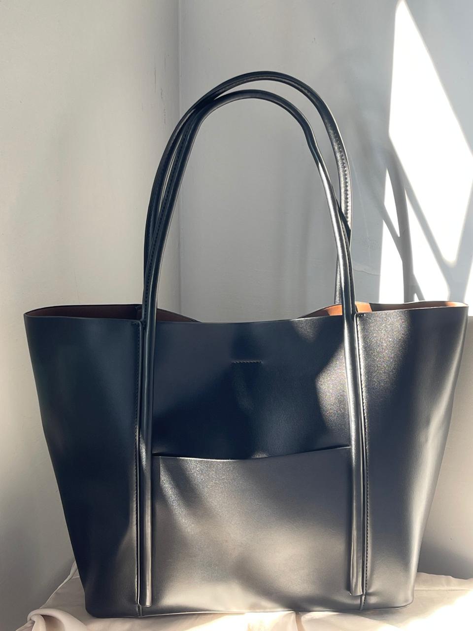 The NOIRÉ Everyday Tote